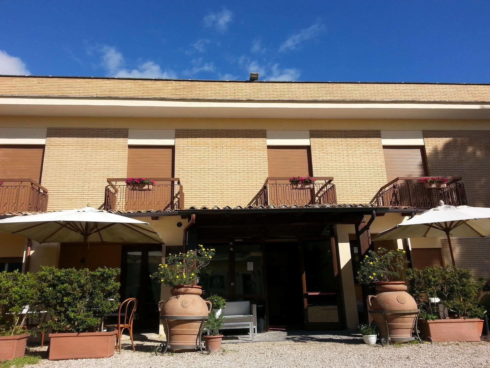 Hotel Tempio Di Apollo Rome Bagian luar foto